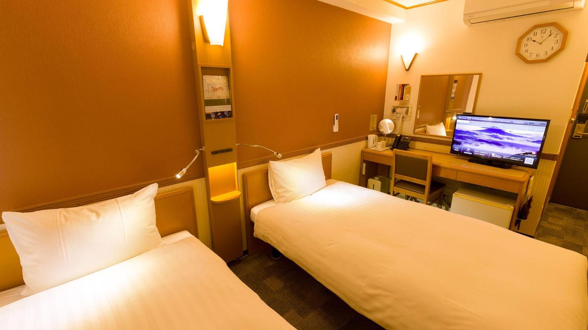 Toyoko Inn Kanazawa-Eki Higashi-Guchi Room photo